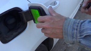 Как снять лючок для подбора краски