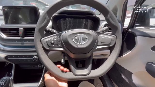 Tata Altroz XZ CNG 2023 Model Review ? Price, Features, Boot Space, Engine & All Details смотреть онлайн