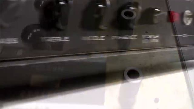 AmpliTube Custom Shop New Gear - Jet City, German Gain, Hi Amp and 2 Mics смотреть онлайн