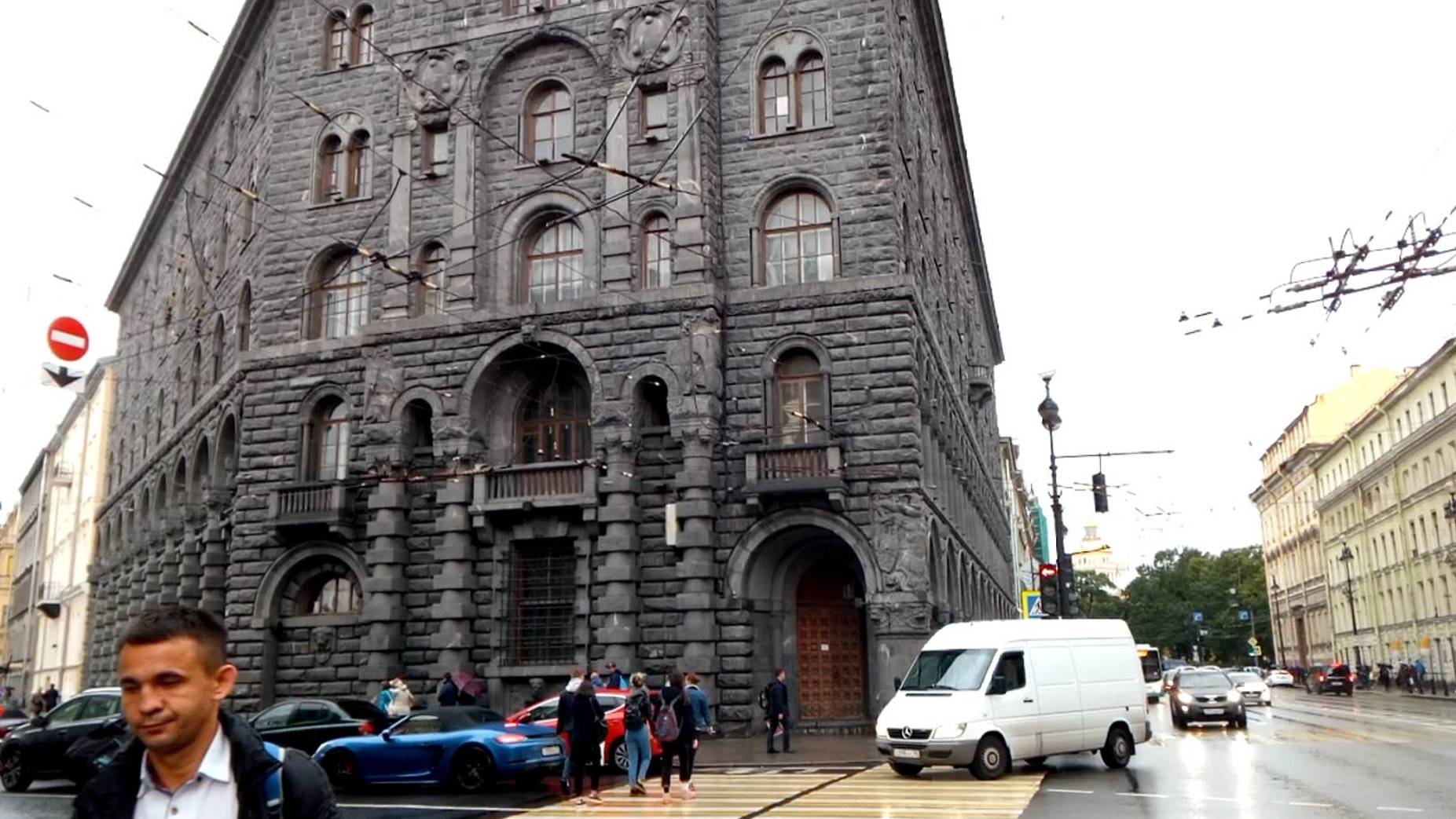 Шумный Невский и Малая Морская смотреть онлайн