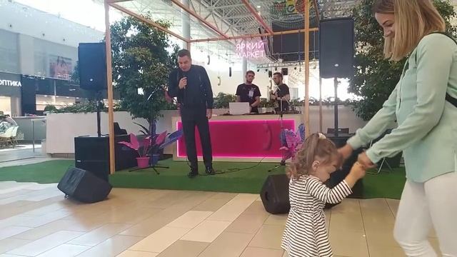 МЕГА. Праздник. Живая музыка. Часть 3. смотреть онлайн