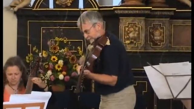 Pezold partita in F Gavott.wmv смотреть онлайн