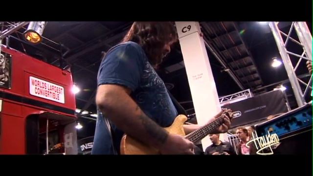 Phil Hilborne plays at the Hayden booth Winter NAMM 2011 смотреть онлайн