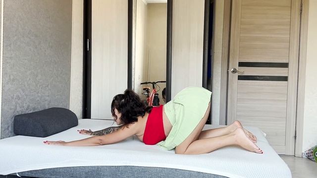 Home Workout and Stretching at Home | 2 Minute смотреть онлайн