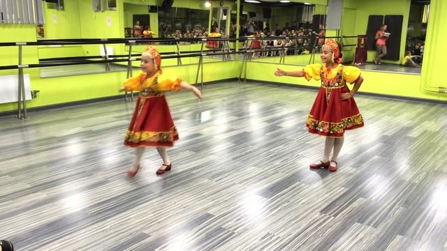 Русский народный танец "Барыня", исполняют Глейзер Николь и Изабель, ФЦ "Скульптор" смотреть онлайн