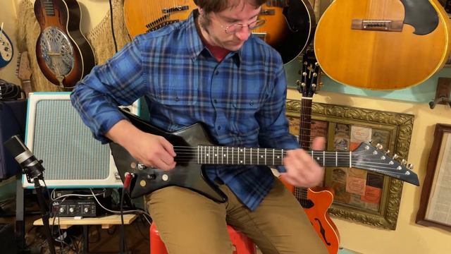 1980s Synsonics (Korean) Mini-Explorer electric guitar (modded) смотреть онлайн