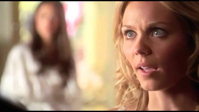 CLARK interviene en la Pelea de Kara y John Jones (SMALLVILLE:T.7/E.4: LATINO) смотреть онлайн