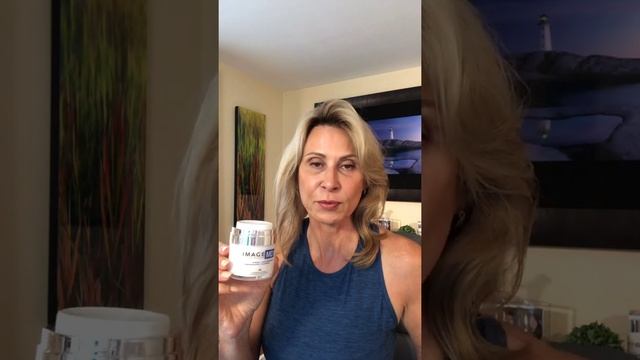 Intro to Image MD Restoring Brightening Creme смотреть онлайн