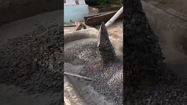 Правильный бетон для ямочного ремонта дороги. Замес бетона миксером… смотреть онлайн