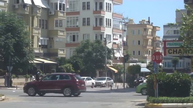 Аланья Эрдоган Alanya Erdogan MARKET ESMERALDA DAIKIN SPORT SHOES FARMASI CORNER BASKI ziminvideo смотреть онлайн