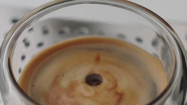 Smeg ECF01 Smeg aparat za espresso смотреть онлайн