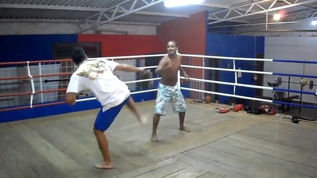 CAPOEIRA mestre Kbcao e aluno Mutum смотреть онлайн