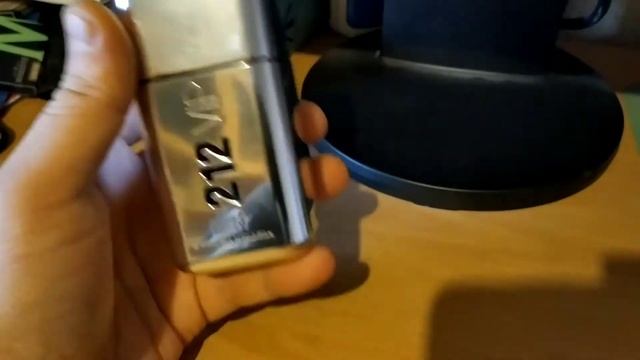 Мужской парфюм для отдыха CH. смотреть онлайн