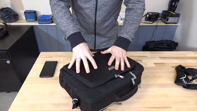 REVIEW: Think Tank Photo My 2nd Brain 15" Briefcase смотреть онлайн