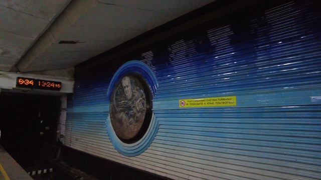 Метро Космонавтов в Ташкенте это космос! — Toshkentdagi Kosmonavtlar stantsiyasi shunchaki bo'sh jo смотреть онлайн