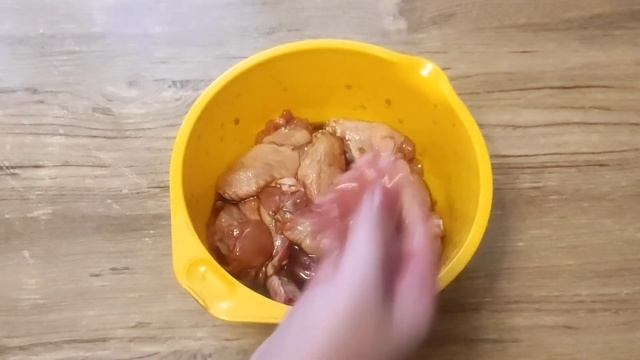 Куриные крылышки в медово соевом соусе. Пальчики оближешь) смотреть онлайн