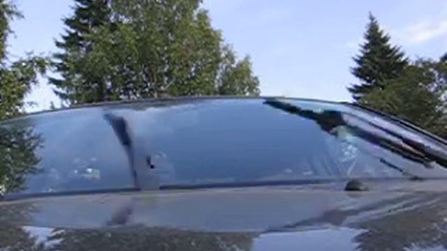 Оригинальные веерные форсунки стеклоомывателя Renault Logan (видео 2 - вид снаружи) смотреть онлайн