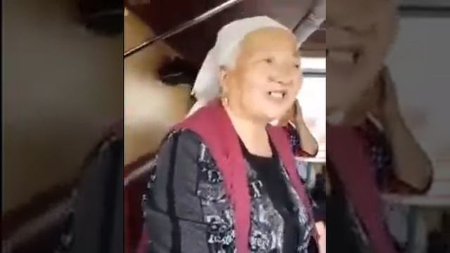 Эстрадное выступление в плацкарте. смотреть онлайн