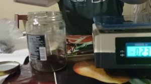 Делаем настойку на продукте жизни деятельности личинки восковой моли