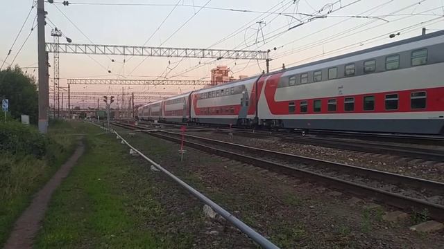 Электровоз ЭП2К-354 с поездом №22 Москва - Ульяновск