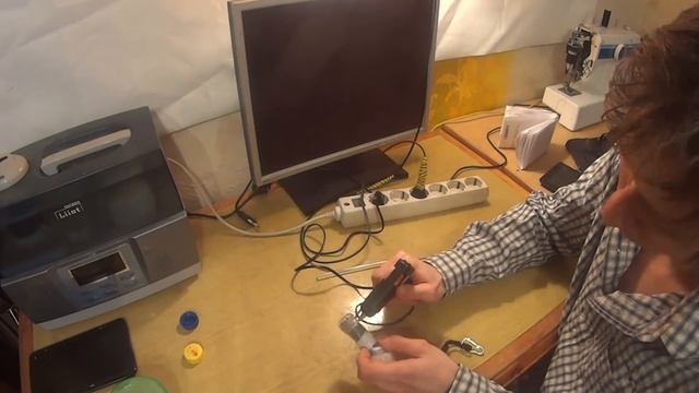 Рассеиватель для фонаря за 10 рублей. Самоделка. смотреть онлайн