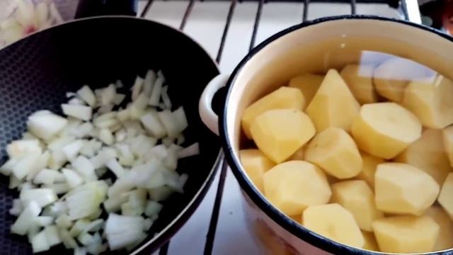 РЕЦЕПТ ПОМИДОРОВ С ХРЕНОМ /МОЙ ДЕНЬ РОЖДЕНИЯ /АНГЕЛИНА В ГОСТЯХ смотреть онлайн