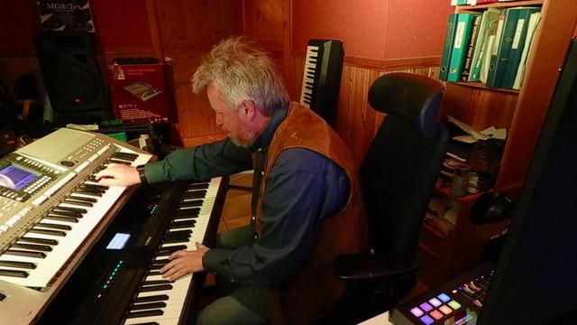 I Just Called To Say I Love You |Ole Hegelund YAMAHA DGX-670 смотреть онлайн