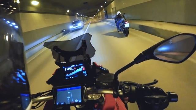 BMW F900XR и F900R. Обзор и тест райд.