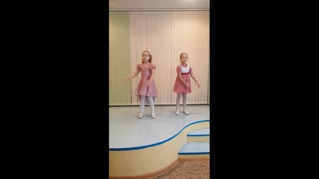 Снеговик Антошка муз.и сл. М.Басова смотреть онлайн