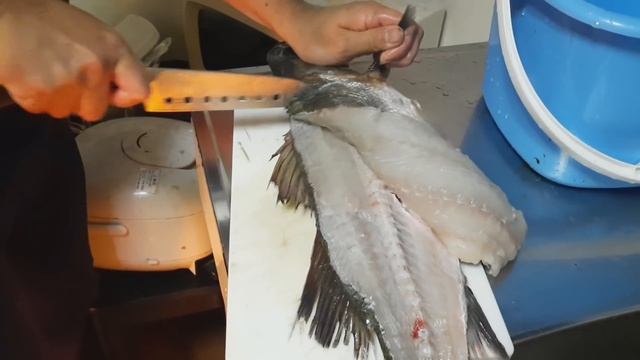 how to make sashimi | cutting skills смотреть онлайн