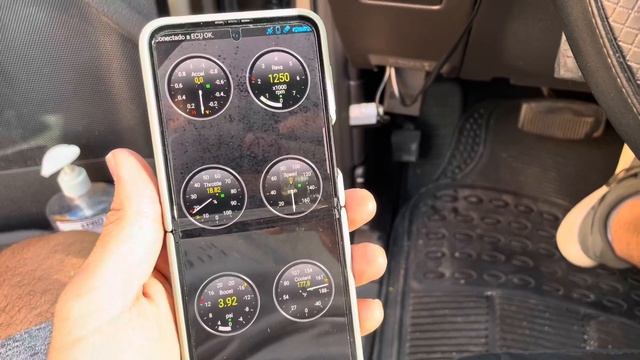 Ce scanner OBD2 vous évitera un voyage chez le mécanicien смотреть онлайн