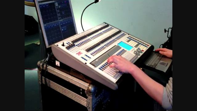 University of Glamorgan Avolites Pearl Expert Tutorial смотреть онлайн