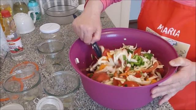 Салат Осенний!Помидоры в луковом рассоле!Домашняя еда Кухня Рецепты смотреть онлайн