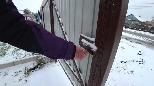 ГОТОВИМ УЖИН/У НАС В ГОСТЯХ ВИТАЛИК С АНГЕЛИНОЙ и АНДРЕЙ /ЖАРИМ ШАШЛЫКИ/УСТАНАВЛИВАЕМ БАТАРЕИ . смотреть онлайн