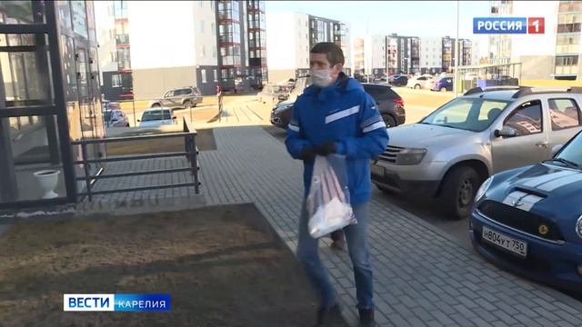 Волонтеры Федерации Бокса бесплатно доставляют продукты и маски нуждающимся смотреть онлайн