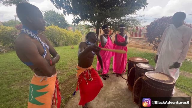 TRADITION DANCING AND DRUMMING IN RWANDA I AZIZI LIFE смотреть онлайн