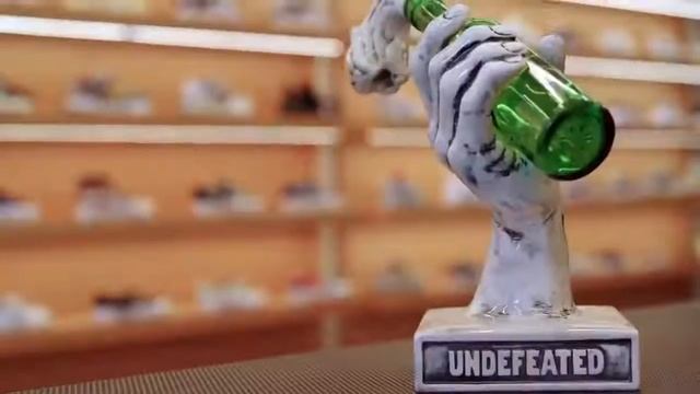 Dana White Goes Sneaker Shopping #danawhite #jordans #ufc смотреть онлайн