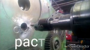 Тяжелая работа токаря-расточника