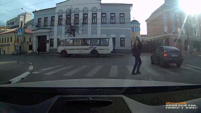 Хамы на дорогах г. Иваново 26.10.2016 смотреть онлайн