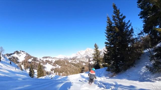 There is not only the Sellaronda, discover with us the Dolomites Ski Civetta resort смотреть онлайн