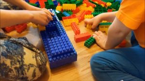 Легковая машина из конструктора