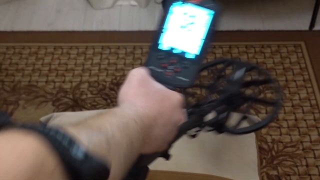Важное Включение! MINELAB MANTICORE ВИДИТ СТОПКУ МОНЕТ! смотреть онлайн