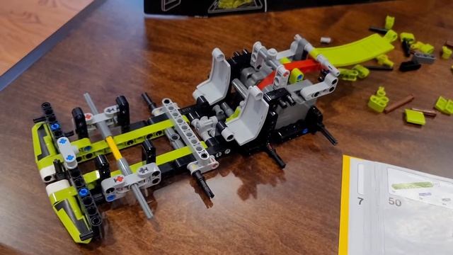 LEGO Technic Ford Mustang Shelby GT500 #42138 смотреть онлайн