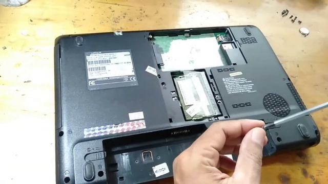 Pasang Casing Toshiba C600 C640