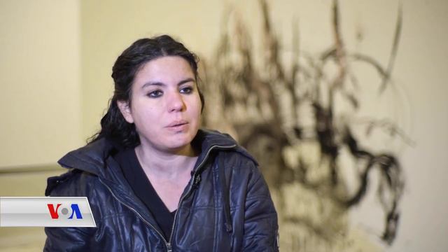 Hevpeyvîna Taybet bi Hunermend Zehra Dogan re | Dengê Amerîka смотреть онлайн