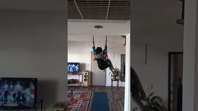 Aerial sequence endless chair variation by Tamar Spector смотреть онлайн