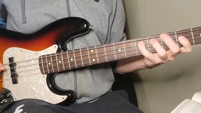 Don't Be Cruel Elvis Presley Isolated Bass Cover смотреть онлайн