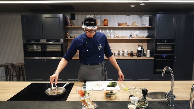 Готовим за 15 минут: стейк из сёмги с овощным табуле смотреть онлайн