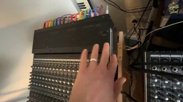 Mackie Onyx 'i' series Firewire mixers compared: 1640i vs 1620i