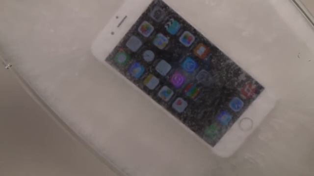 iPhone 6 в ГОРЯЧИЙ ЛЁД Очень КРУТОЙ ЭКСПЕРИМЕНТ! смотреть онлайн